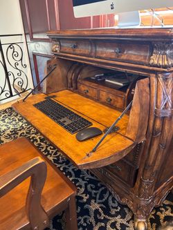 Pull out desk or special interest entry table