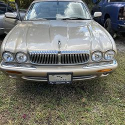 2001 Jaguar XJ8