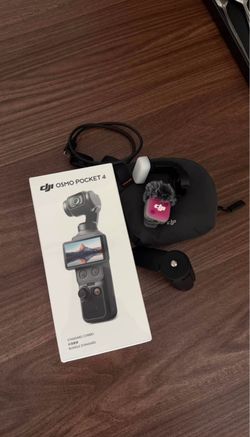 DJI Pocket 4 ( accessories included)