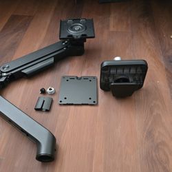 Ares Ulrawide Monitor Arm