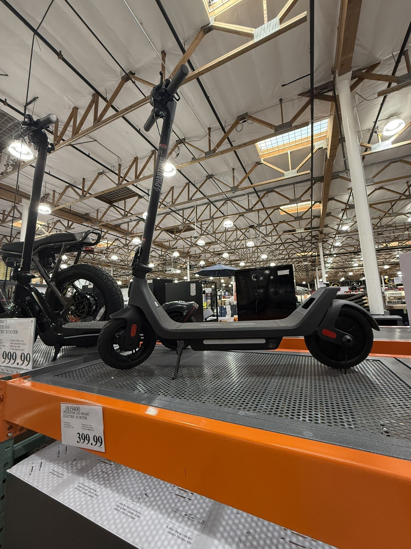 🚀 Ride in Style – Get Your A10 Phantom Scooter Today!