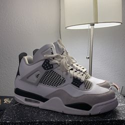 Jordan 4 Retro