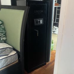 I’m Selling A Union Safe 