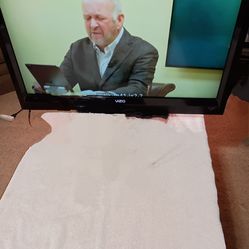 VIZIO VL370M 37" LCD Flat Screen HDTV Television