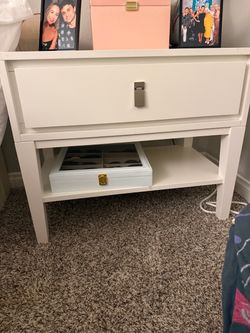 Nightstand pair