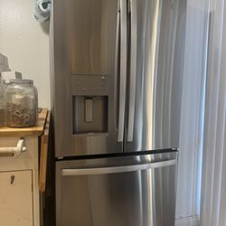 refrigerator 
