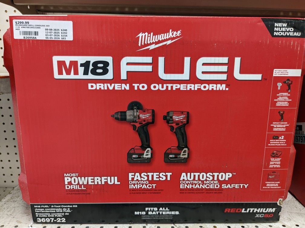 MILWAUKEE DRILL SET