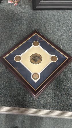 New San Diego Padres FRAMED COIN HIGHLAND Mint Picture w/infield Dirt Petco