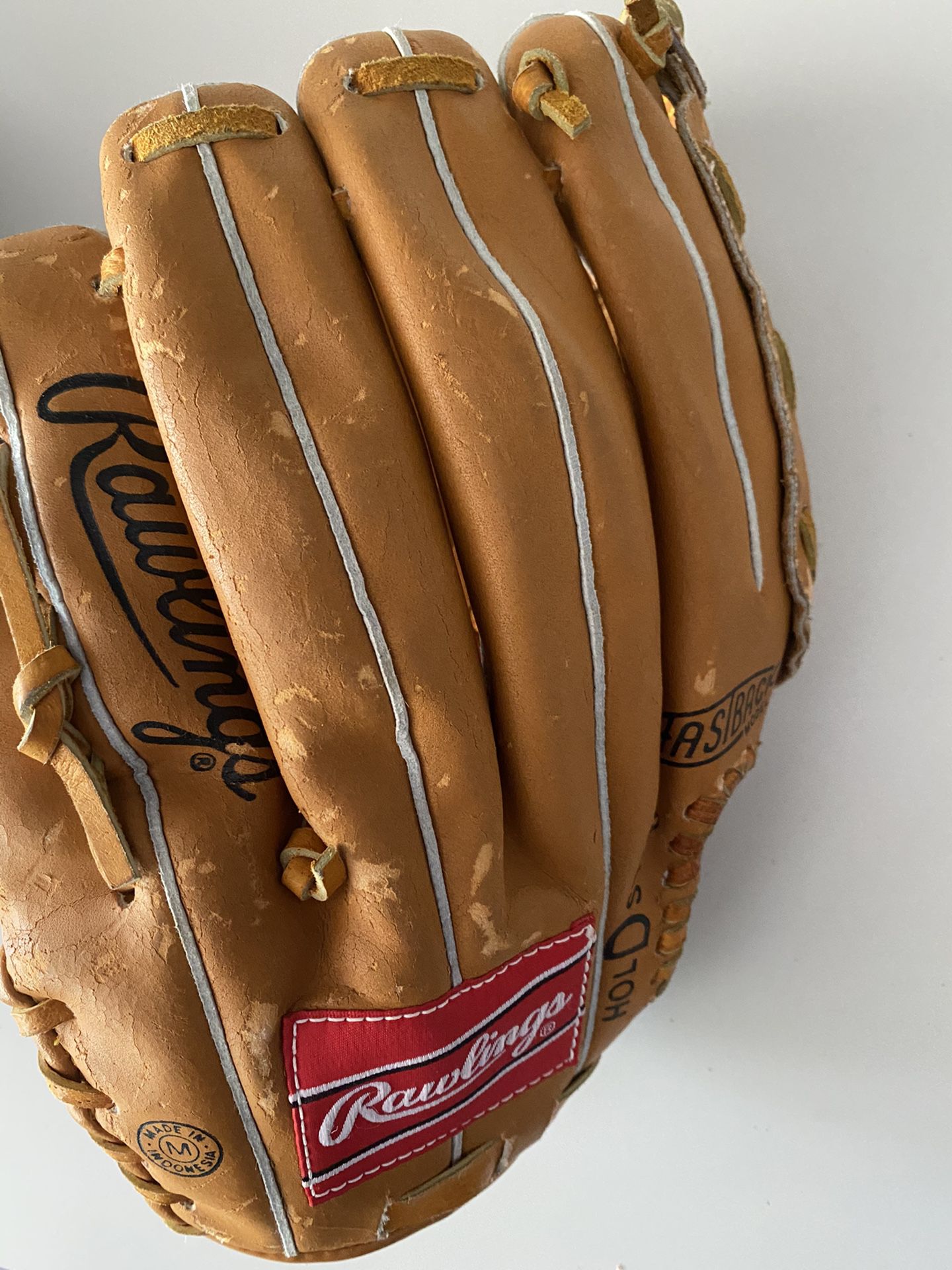 Used Rawlings Baseball Glove
