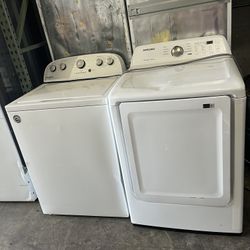 Washer and dryer set 