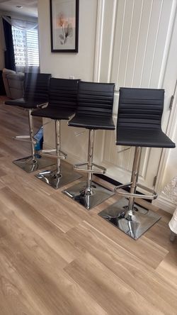 4 Counter / Bar Stools