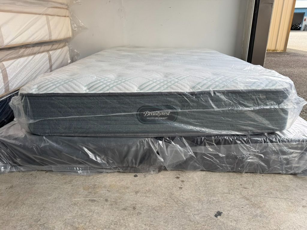 Queen Beautyrest Pressuresmart Mattress - Delivery Available 