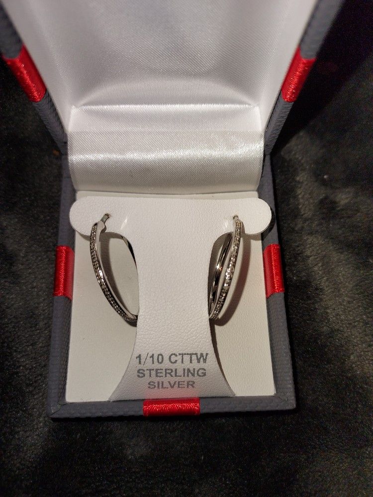 1/10 CCTW Diamonds Sterling Silver Earings