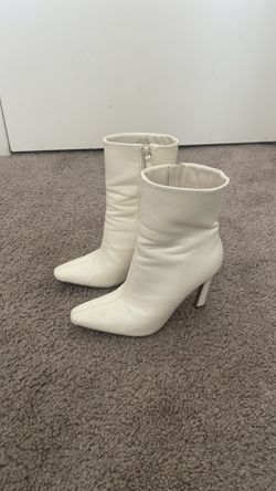 White boot heels