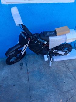 vipcoo h3 electric dirt bike brand new made it go 50mph also has turn signals and horn ready to used