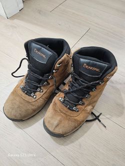 Bearpaw Switchback Men's Waterproof Hiking Boots size 10