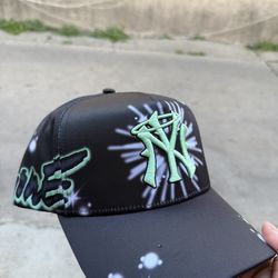 THIRTY ONE HATS “GRAFFITI” (READ DESCRIPTION)