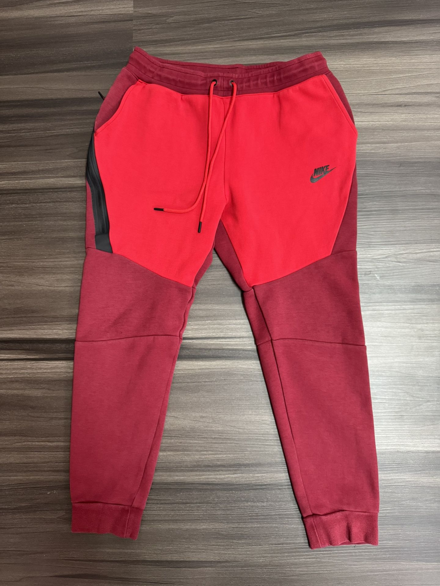 Nike Sportswear Tech Fleece Joggers Pants Tapered Red 805162 677 Men’s Medium