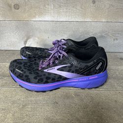 Brooks Ghost 14 Womans Size 12 B Cheetah Print Purple Running Shoes 1203561B098