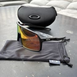 Oakley Sutro Prizm Shield Sunglasses Matte Black Flash Red-Orange Mirror Lens