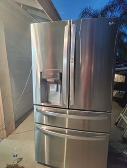 LG Stainless steel french door Refrigerator,  perfect for parts or to fix it
