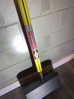 Nupla Brand NEW Scraper 12” Fiberglass Handle. South Scottsdale