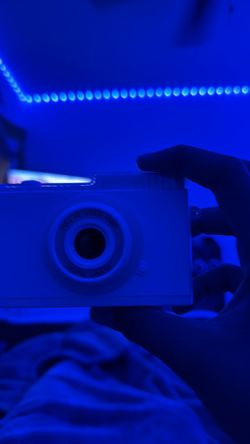 Mini digital travel size camera