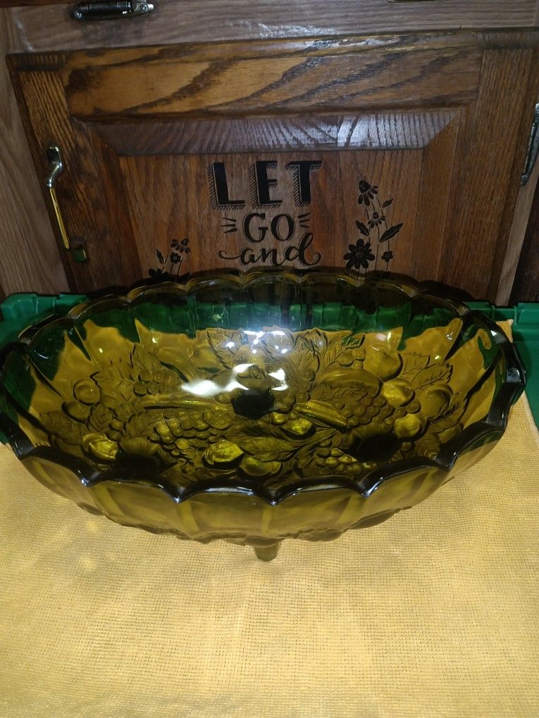 Vintage 💚 Green Glass Indiana Grape 🍇 Bowl For Sale.