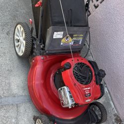 Troy Bilt Push Mower Good Working Condition Tested Before Buy It. 5.50ex.   180$$ Cash 
