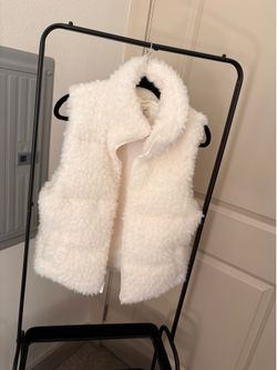 Women’s Sherpa Vest