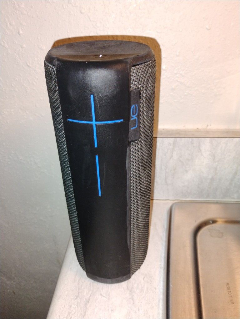 Ue Megaboom Portable Speaker