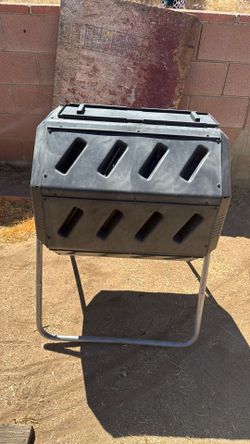 Compost tumbler as is