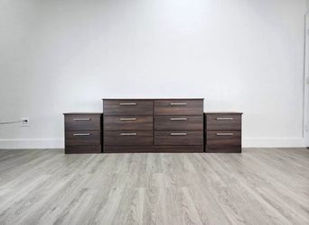 Dresser And 2 Nightstands - Cómoda y 2 Mesitas de noche