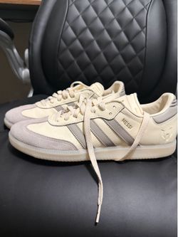 Messi sambas size 10