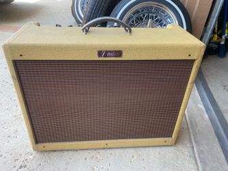 Fender Deluxe electric guitar Tube amplifier