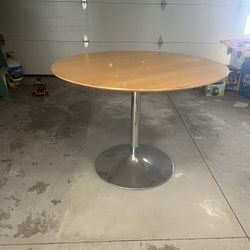 42” Round Table 