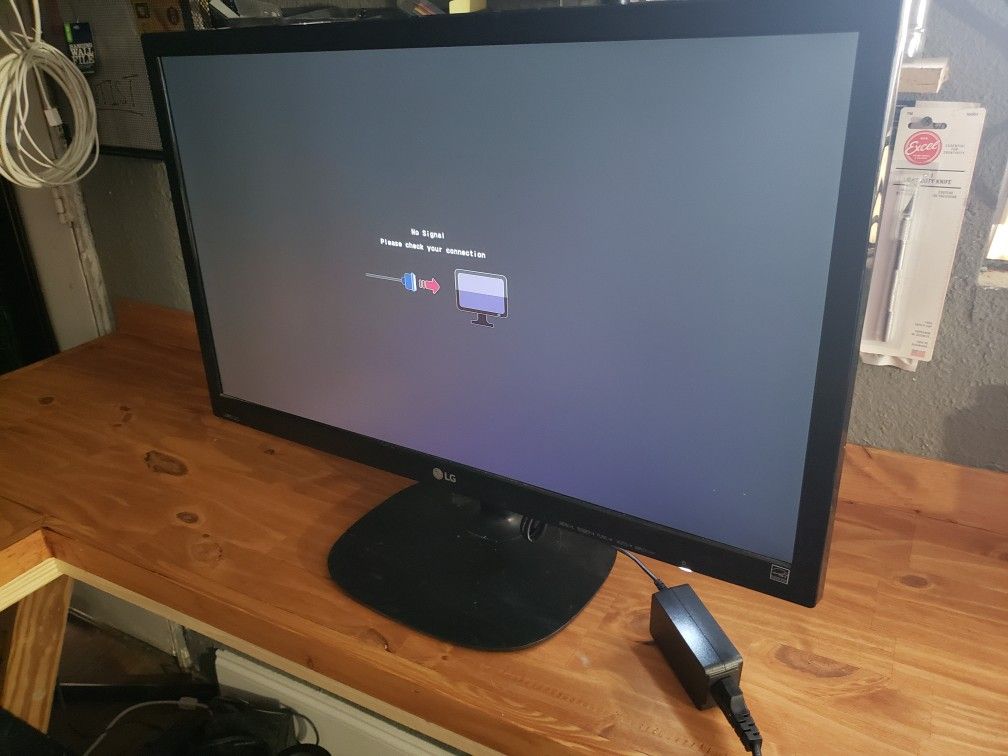 LG 27" Computer Monitors