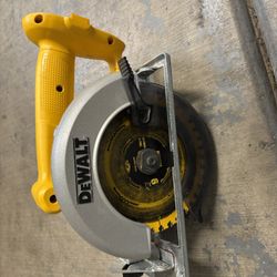 Dewalt Circular Saw 