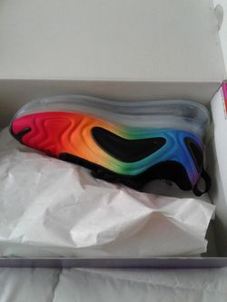 Women Air Max 720 Betrue Gilbert Baker edition size 6