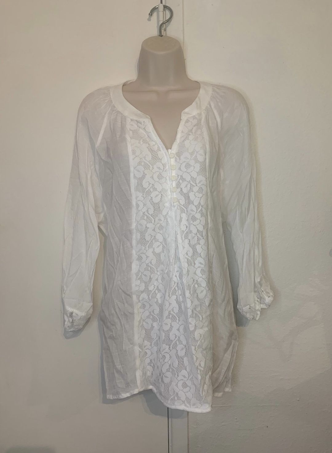 White lace blouse tunic long sleeve women size XL. (P)