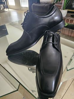 Oxford leather Shoes . Size 9 (42). New never won.