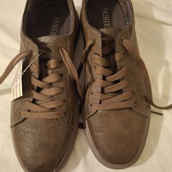 Men's Size 9 9.5 Brown Suede Work Dress Sneakers 