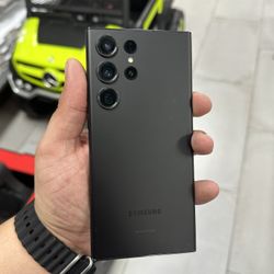 Galaxy S22 Ultra 5G Unlocked 256GB! $549 Cash Or Card!!