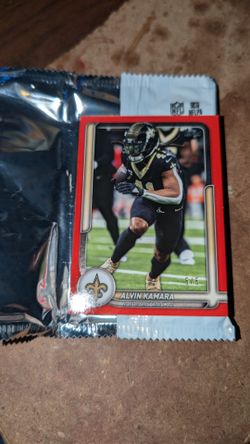 Alvin Kamara Topps Red Parallel 5/5 Trading Card