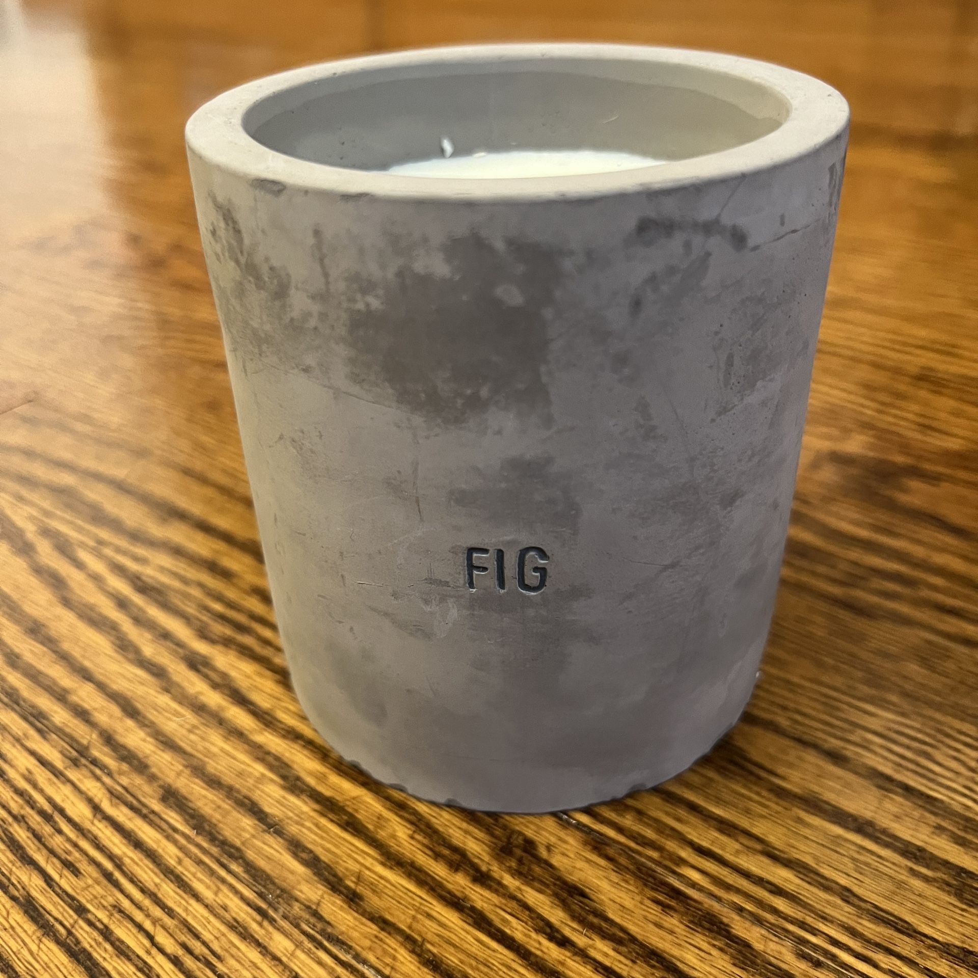 Hearth & Hand w/ Magnolia Fig Candle 9.3 Oz concrete container brand new