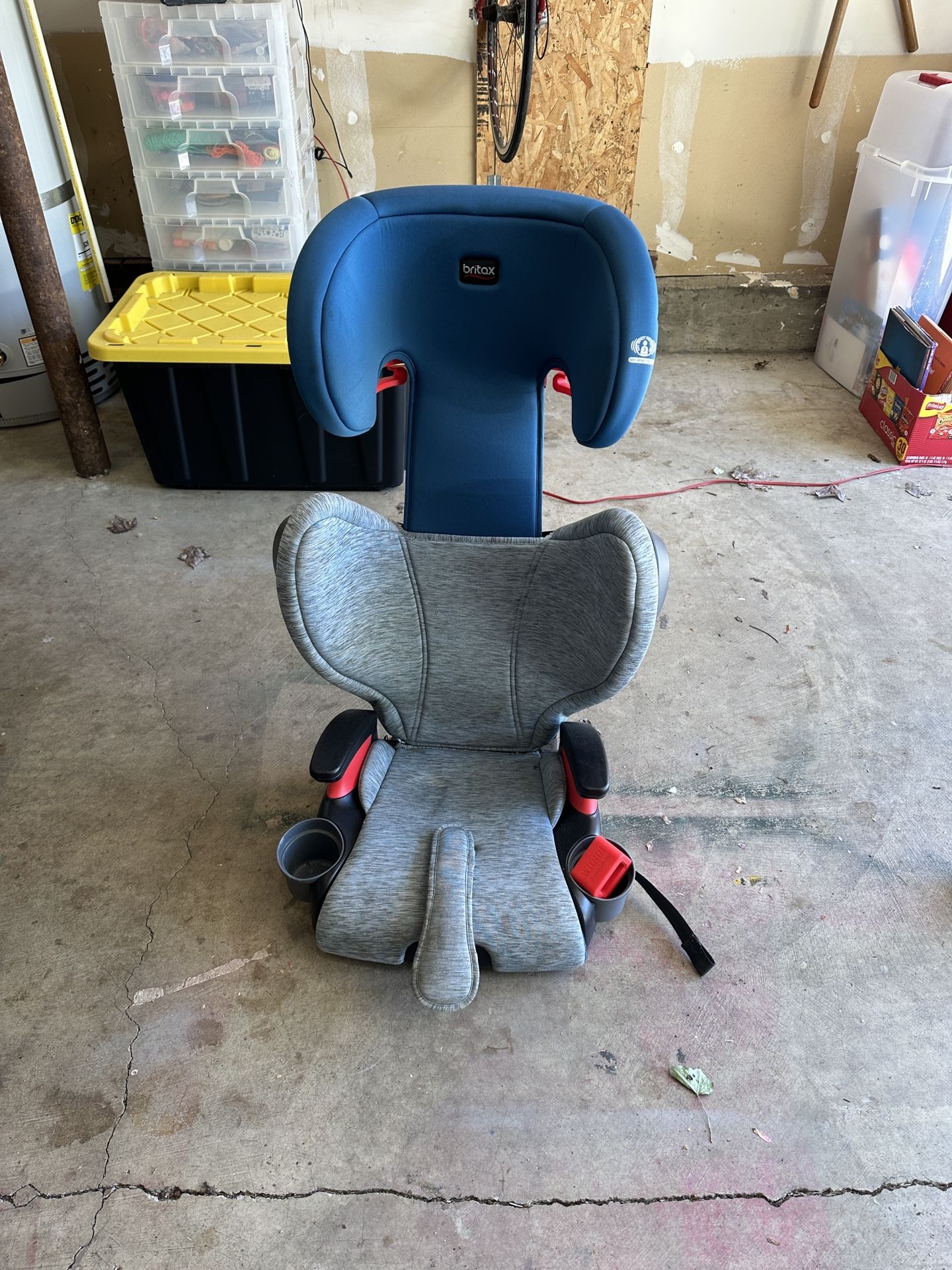 Britax High Back Booster Car Seat – Excellent Condition