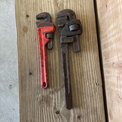 2 Wrenches 