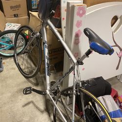 Fuji Absolute 2.1 Bike