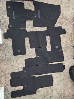Kia Carnival OEM Floor Mats – Complete Set – 2022–2026
