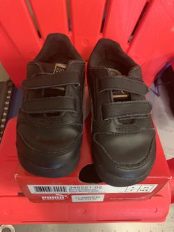 Kids black Puma shoes size 7 worn twice